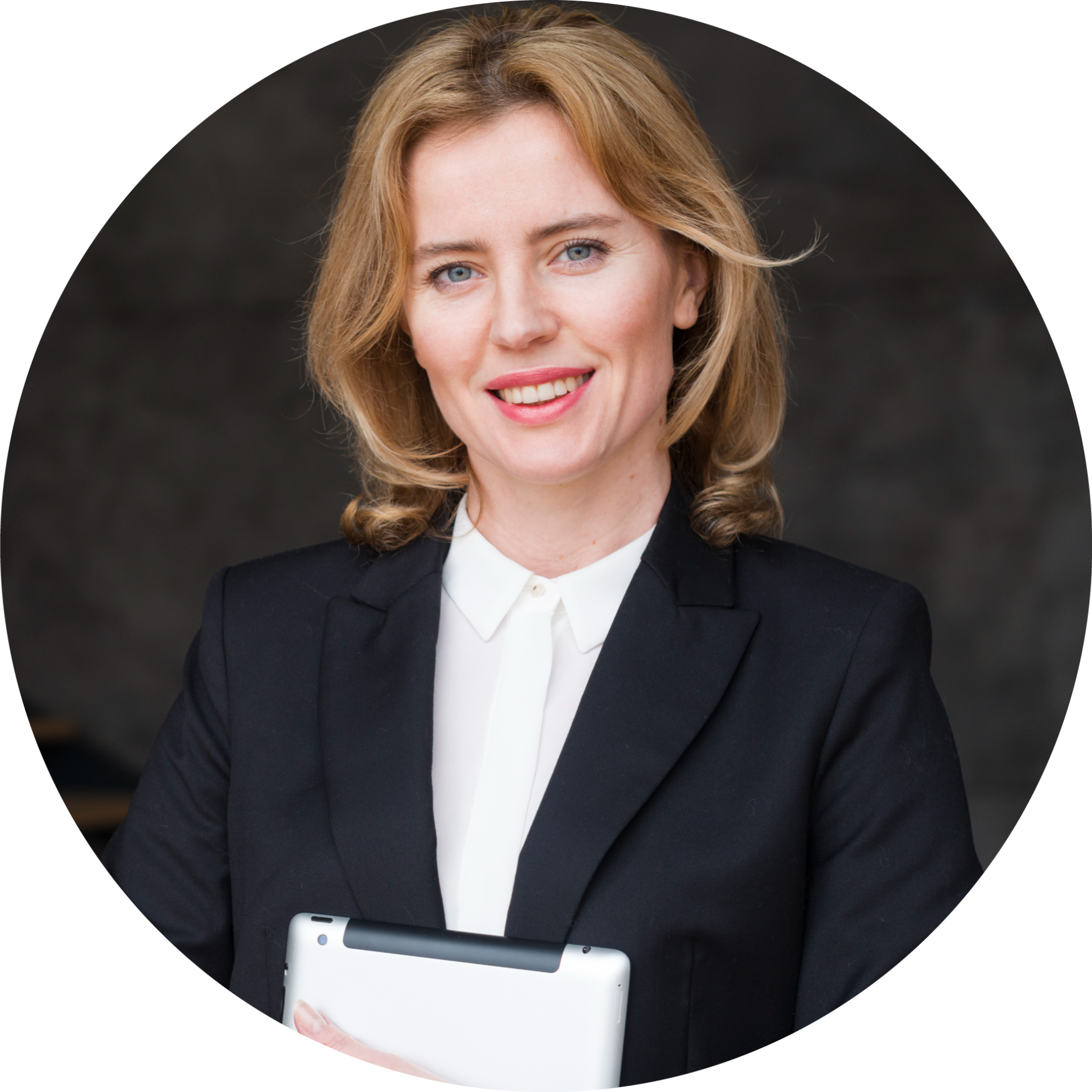 blond-business-woman-suit-with-tablet-fotor-20240326143350